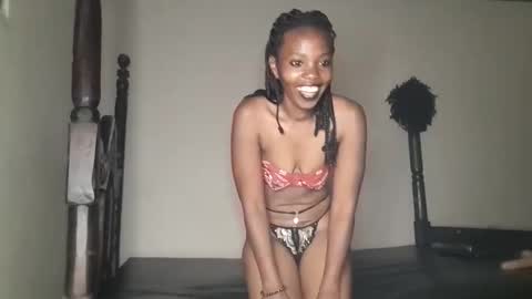 Snapshot of misscurvy111 chatting on November 2025 06:35:02 AM Bash online show from November 2025 06:35:02 AM