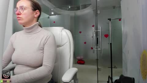 Snapshot of missdominna chatting on March 2026 03:52:02 AM Miss Domina online show from March 2026 03:52:02 AM