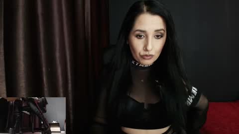 Miss online show from October 2025 09:24:01 PM