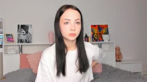 Hello dear my name Elisa online show from May 2026 06:02:02 PM