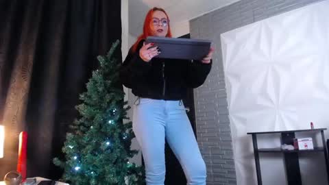 Snapshot of missellien chatting on December 2024 02:21:01 PM Angela online show from December 2024 02:21:01 PM