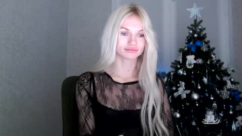 Snapshot of missemma1111 chatting on January 2025 02:39:02 AM EMMA online show from January 2025 02:39:02 AM