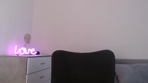 EMMA online show from December 2025 11:50:01 AM