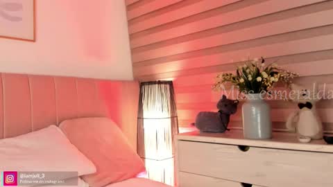 Snapshot of missesmeralda chatting on February 2026 10:30:02 PM Julieta Arboleda but i like call me esme online show from February 2026 10:30:02 PM