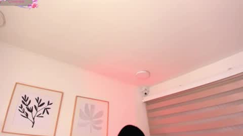 Snapshot of missesmeralda chatting on March 2026 10:16:01 PM Julieta Arboleda but i like call me esme online show from March 2026 10:16:01 PM