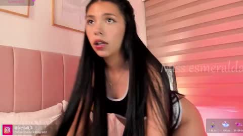 Snapshot of missesmeralda chatting on March 2026 10:26:01 PM Julieta Arboleda but i like call me esme online show from March 2026 10:26:01 PM