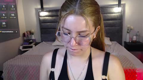 Snapshot of missforttune01 chatting on April 2026 08:28:02 PM laila online show from April 2026 08:28:02 PM