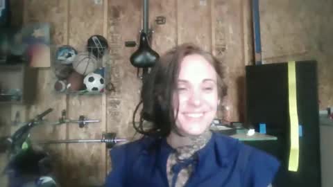 misshoneybadger333 online show from September 2025 11:21:01 PM