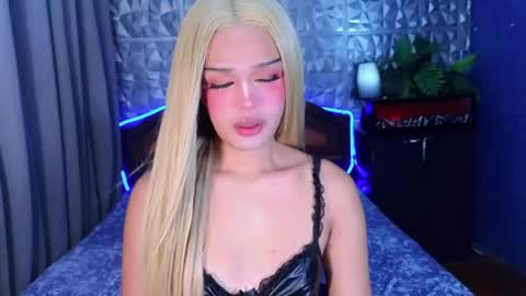 im your queen steffie online show from June 2026 01:16:02 PM