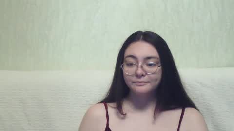 Snapshot of missis_mona chatting on January 2025 03:40:02 AM missis mona online show from January 2025 03:40:02 AM