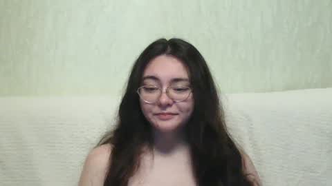 Snapshot of missis_mona chatting on January 2025 04:39:01 PM missis mona online show from January 2025 04:39:01 PM