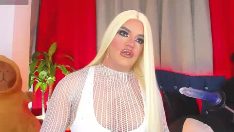 kassandra lazcano online show from April 2026 01:37:01 AM