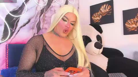 kassandra lazcano online show from May 2026 01:25:02 AM