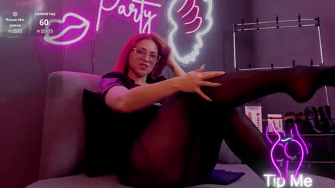 Snapshot of misskathyfox chatting on October 2025 09:03:02 PM misskathyfox online show from October 2025 09:03:02 PM