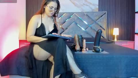 misskathyfox online show from February 2026 08:32:01 PM