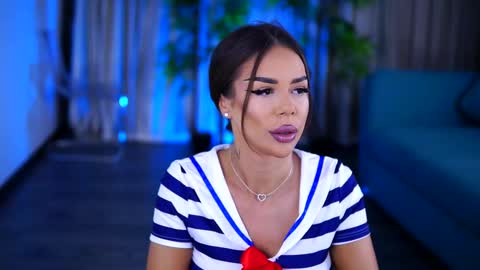 misskiarra online show from March 2025 04:36:02 AM