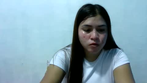 Snapshot of misskitty2xxx chatting on November 2025 06:40:01 PM Merry online show from November 2025 06:40:01 PM