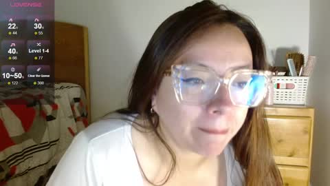 Snapshot of misslady__eva chatting on December 2024 01:06:02 PM eva online show from December 2024 01:06:02 PM