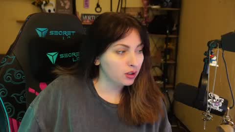Snapshot of misslaras chatting on January 2025 07:17:01 AM MissLaraS Findom Femdom online show from January 2025 07:17:01 AM