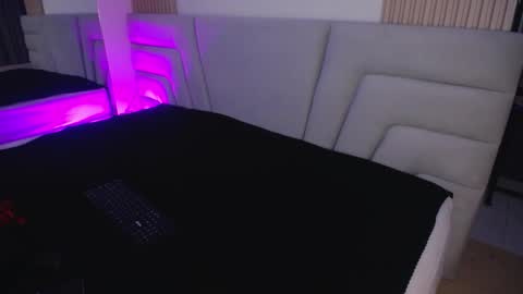 Miss Loise online show from October 2025 03:43:01 AM