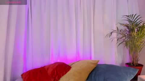 i am lyn online show from March 2025 03:21:02 AM