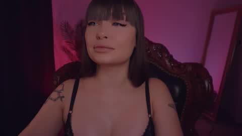 LUXXANDRA online show from February 2025 05:16:01 AM