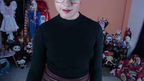 Miss Mia online show from May 2026 11:29:02 AM