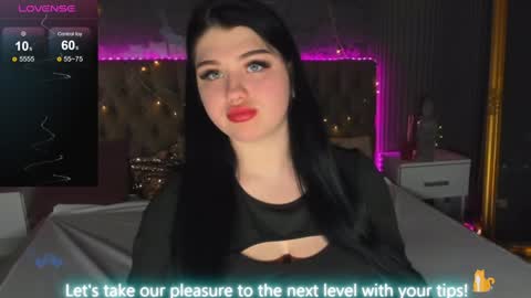 MissMillss online show from December 2024 09:50:02 AM