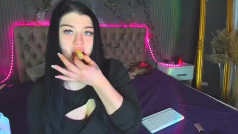 MissMillss online show from February 2025 06:10:02 AM