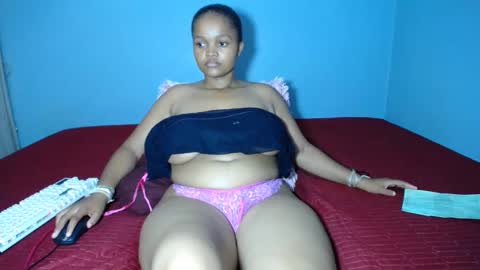 mimmi online show from February 2025 12:22:02 PM