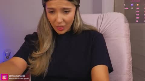 Emma Rivera online show from December 2025 03:00:02 AM