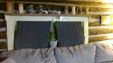 Snapshot of missmoonmagic13 chatting on November 2025 04:00:02 AM Maxxx online show from November 2025 04:00:02 AM