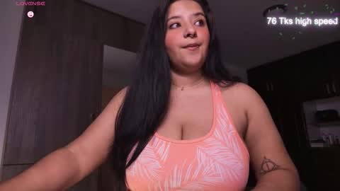 Snapshot of missmoonn chatting on December 2025 03:23:01 AM MissMoon online show from December 2025 03:23:01 AM