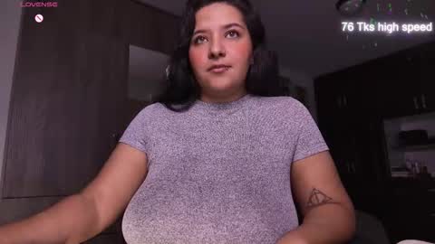 Snapshot of missmoonn chatting on December 2025 04:40:01 AM MissMoon online show from December 2025 04:40:01 AM