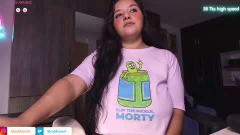 Snapshot of missmoonn chatting on March 2026 06:24:02 PM MissMoon online show from March 2026 06:24:02 PM