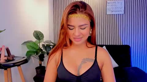 Snapshot of missnaomi_ chatting on October 2025 12:00:02 AM Naomi online show from October 2025 12:00:02 AM