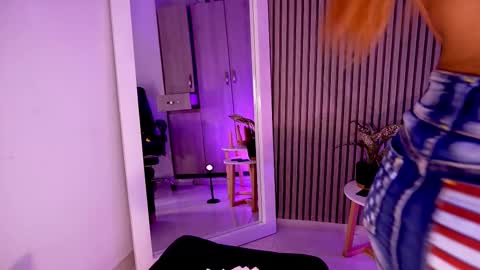 Snapshot of missnaomi_ chatting on November 2025 01:49:02 AM Naomi online show from November 2025 01:49:02 AM