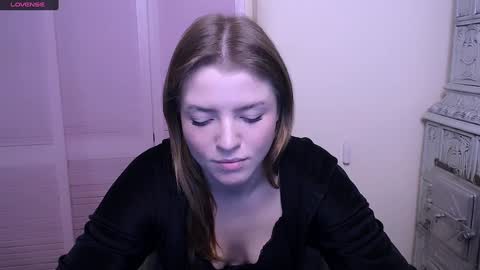 Snapshot of missoliviaa_ chatting on December 2024 01:38:02 PM Olivia online show from December 2024 01:38:02 PM