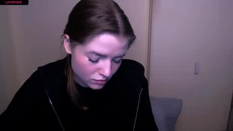 Snapshot of missoliviaa_ chatting on February 2025 12:08:01 PM Olivia online show from February 2025 12:08:01 PM