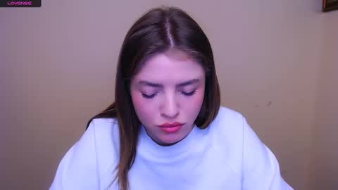 Snapshot of missoliviaa_ chatting on February 2025 11:08:02 AM Olivia online show from February 2025 11:08:02 AM