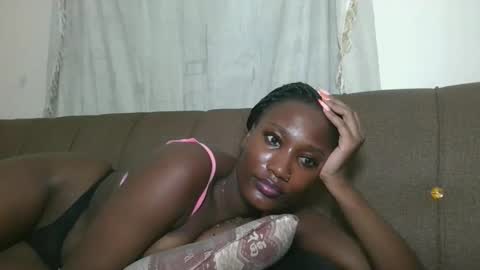 Snapshot of missprettygal chatting on October 2025 02:45:02 AM pretty gal online show from October 2025 02:45:02 AM