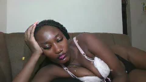 Snapshot of missprettygal chatting on October 2025 09:54:02 AM pretty gal online show from October 2025 09:54:02 AM