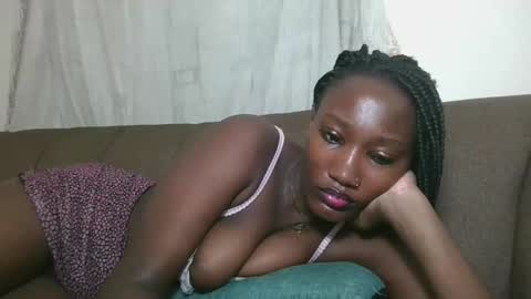 Snapshot of missprettygal chatting on October 2025 05:08:02 AM pretty gal online show from October 2025 05:08:02 AM