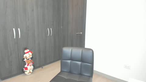 Miss Rhodes online show from December 2024 10:43:02 PM