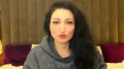 missrossi online show from May 2026 07:00:02 PM