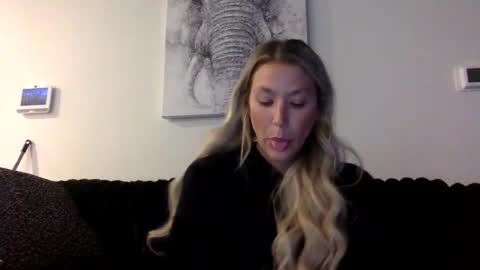 Alyssa online show from April 2026 12:12:01 AM