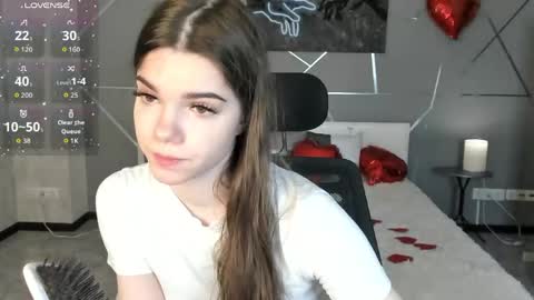 misss_evelyne online show from March 2026 07:12:01 AM