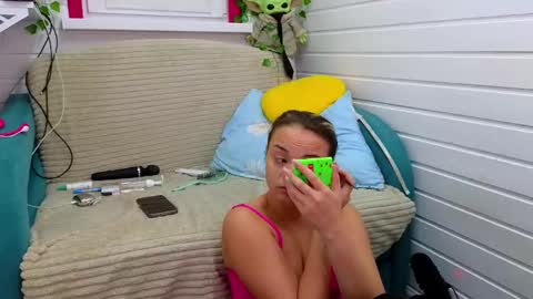 . online show from November 2025 06:46:01 AM