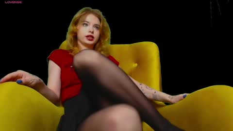 Snapshot of missslola chatting on April 2026 04:10:02 PM Misss Lola Angel online show from April 2026 04:10:02 PM