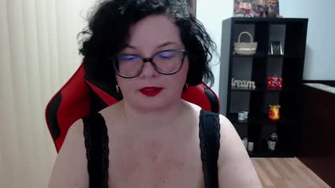 Snapshot of misstruble chatting on February 2025 10:09:01 AM MissTruble online show from February 2025 10:09:01 AM